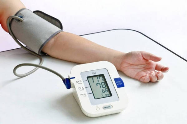 Nên mua máy đo huyết áp loại nào?