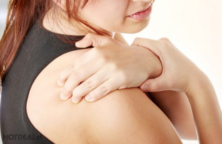 Triệu chứng và cách điều trị đau vai, lưng hiệu quả an toàn