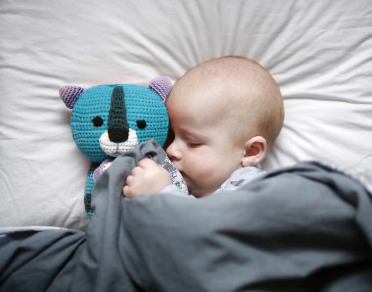Giấc ngủ và massage có cải thiện trí nhớ sự thông minh cho trẻ sơ sinh